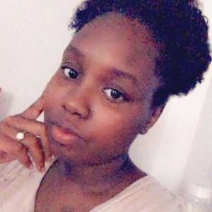 Meet your Posher, Shania